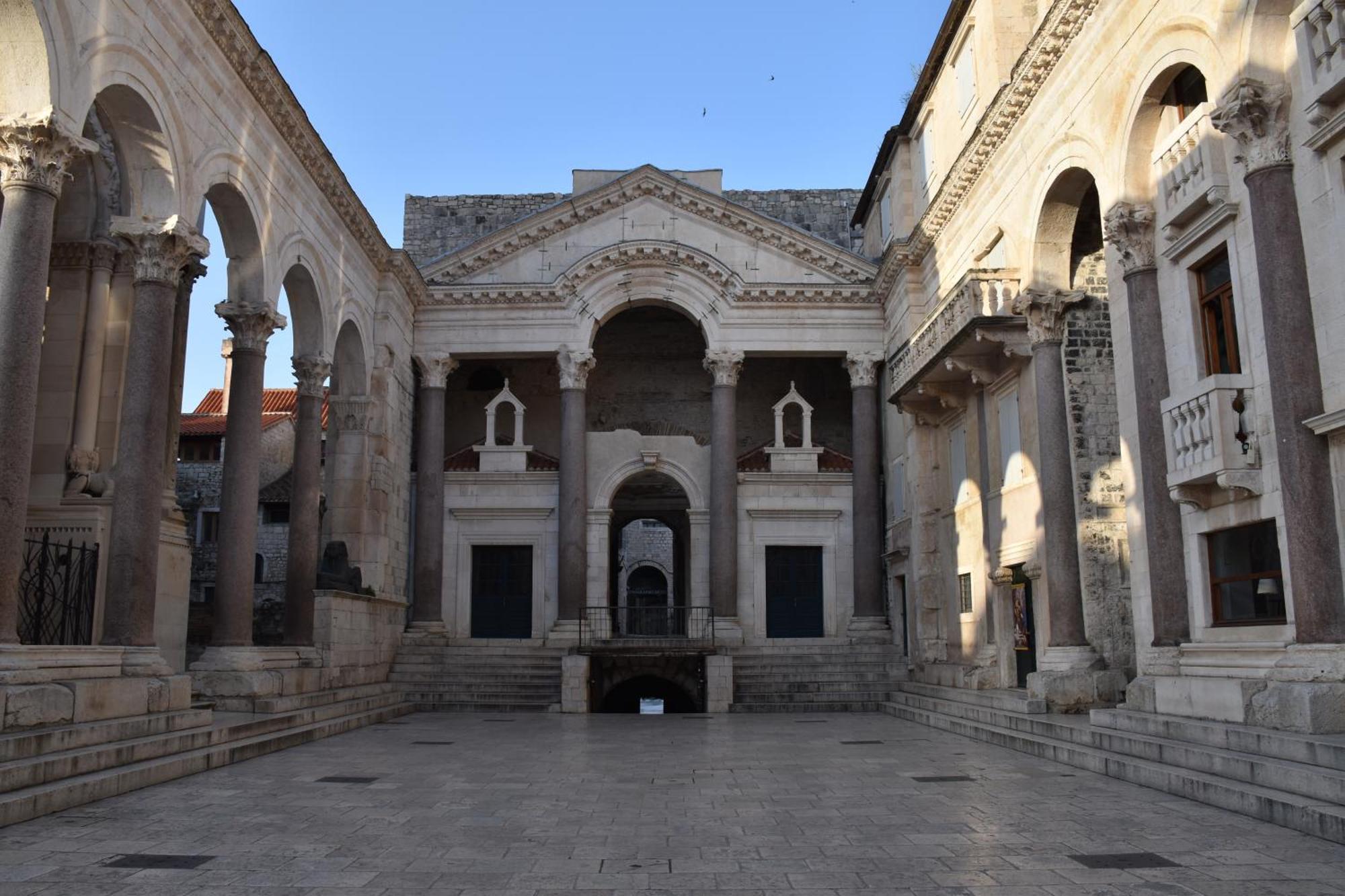 Antares Luxury Rooms 1 Split Exterior photo