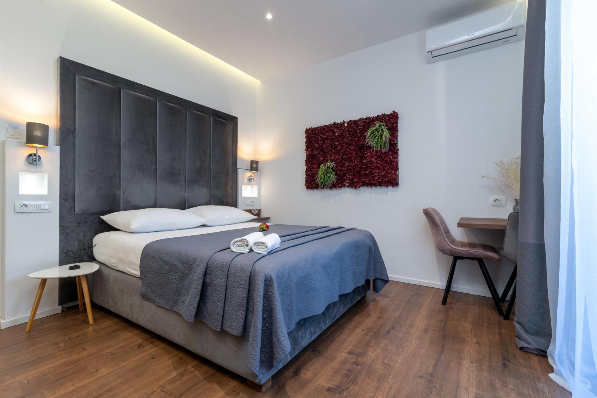 Antares Luxury Rooms 1 Split Exterior photo