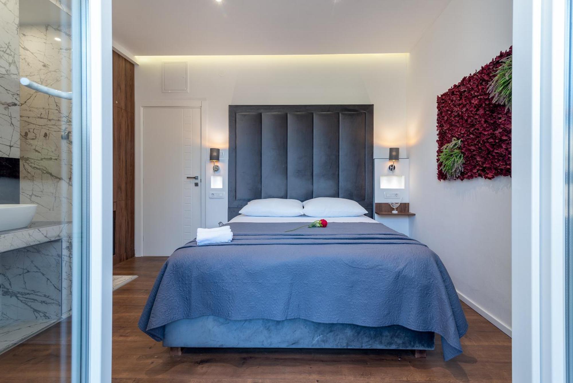 Antares Luxury Rooms 1 Split Exterior photo