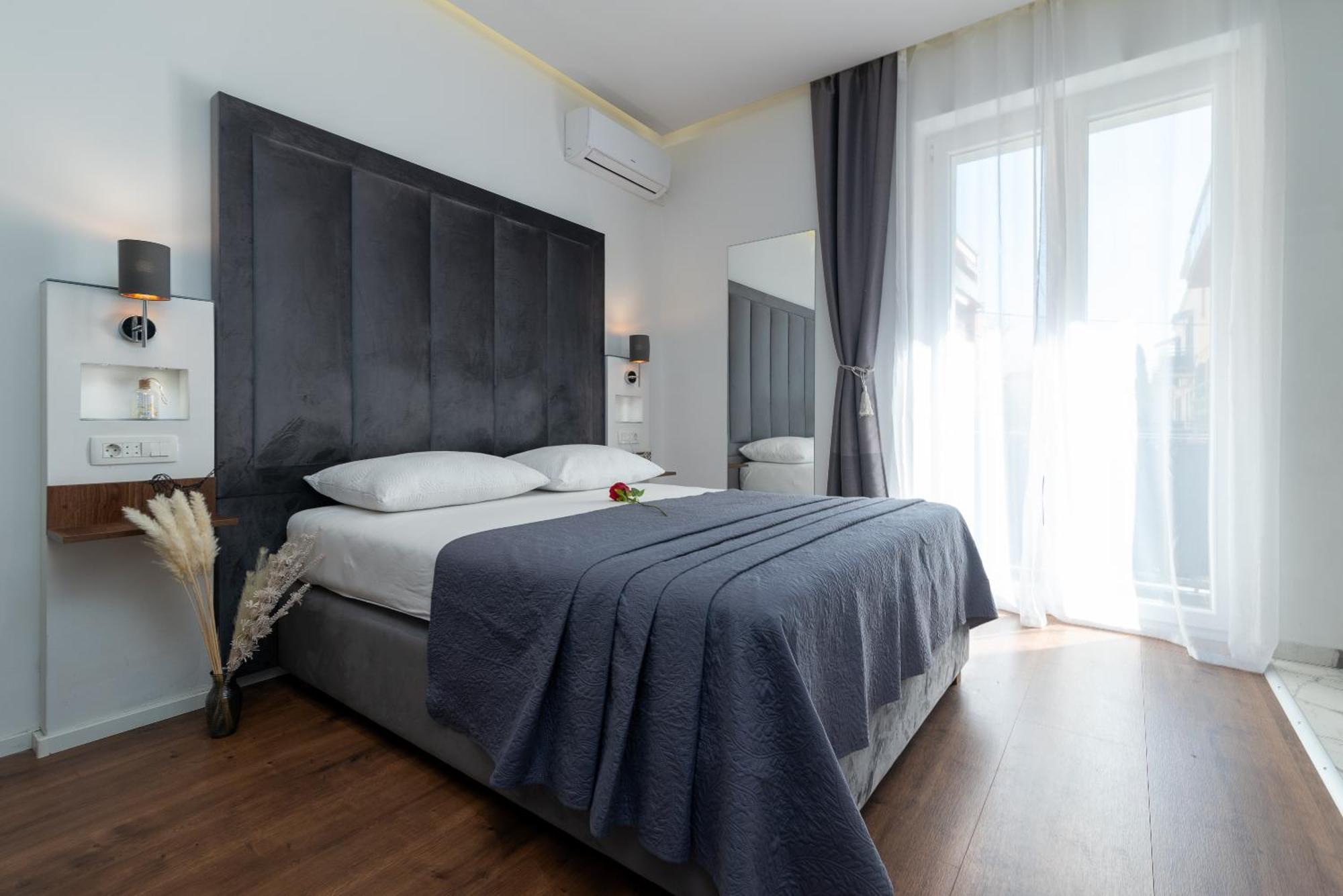 Antares Luxury Rooms 1 Split Exterior photo