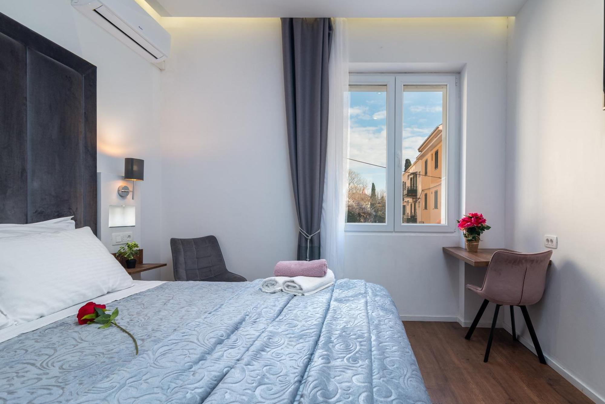 Antares Luxury Rooms 1 Split Exterior photo